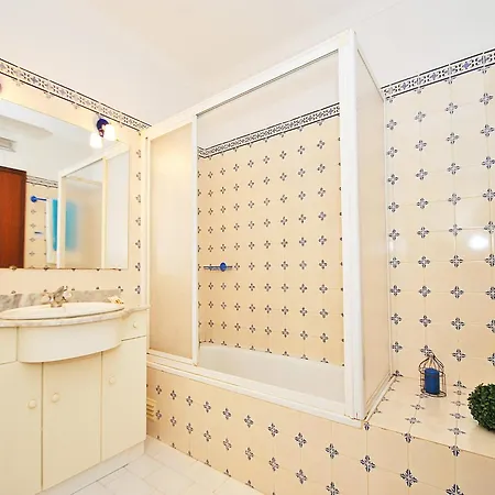 Apartment For 4 People With Shared Pool Apartment Albufeira