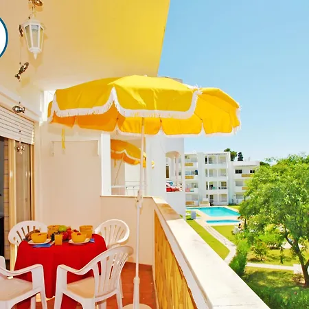 Cozy Algarve Retreat